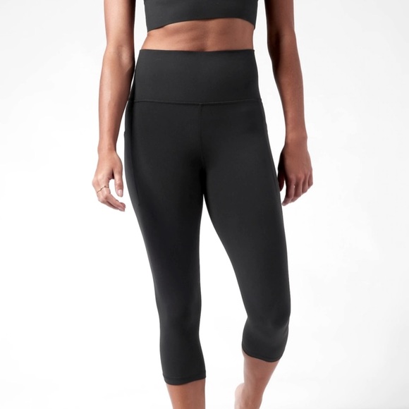 ATHLETA Capris Black Small - Picture 5 of 10